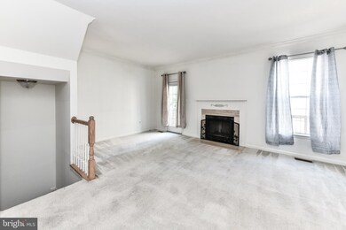 2449 Clover Field Cir, Herndon, VA 20171 - photo 6