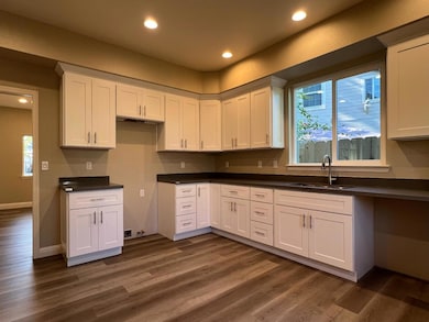 715 Cambridge Ct, Tracy, CA 95377 - photo 7