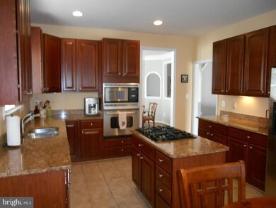 6816 Street Cry Ct, Gainesville, VA 20155 - photo 4