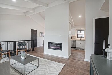 7326 Edgewood Blvd, Shawnee, KS 66203 - photo 4