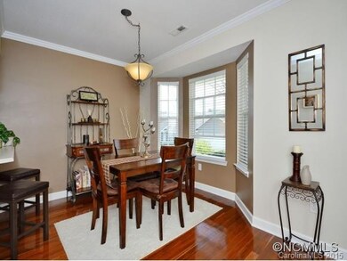 Dining room with bay window