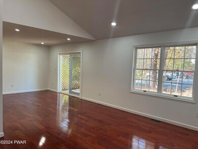 Living Room-Dining area