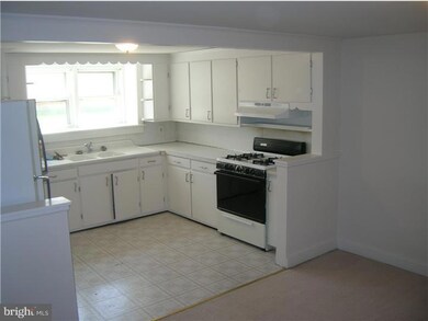 503 E Walnut St, Perkasie, PA 18944 - photo 2