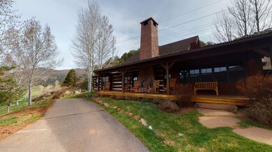 10_Front Elevation