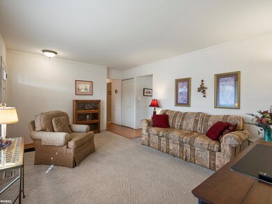 30160 Manor Dr, Madison Heights, MI 48071 - photo 7