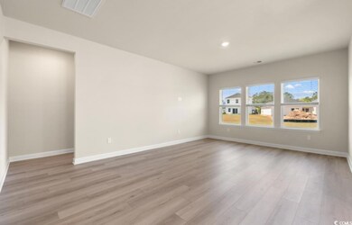 Spare room with recessed lighting, light wood-styl