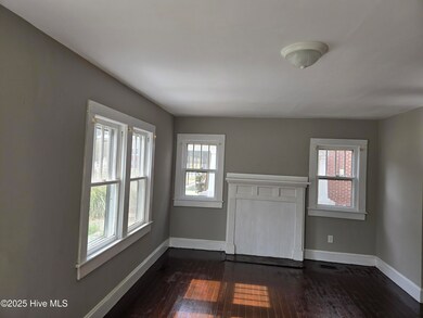 216 N Elm St, Williamston, NC 27892 - photo 2