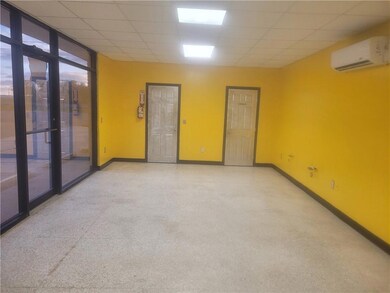 2000 Congressman Hebert Dr unit B, Chalmette, LA 70043 - photo 6