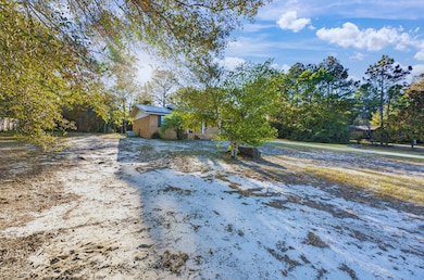 552 Roberts Dr, Defuniak Springs, FL 32433 - photo 4