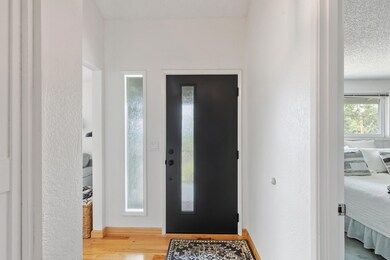 1701 NE Beverly Dr, Grants Pass, OR 97526 - photo 3