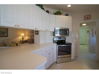 YOUR OPEN KITCHEN IS PERFECT FOR ENTERTAINING.