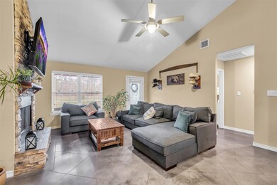 696 Independence Rd, Shepherd, TX 77371 - photo 5