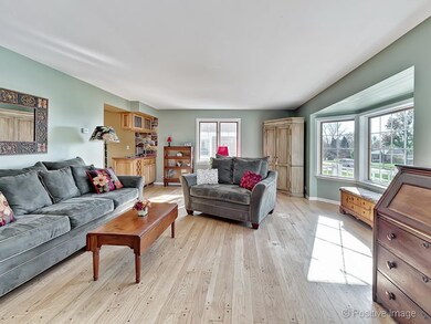 485 S Arlington Ave, Elmhurst, IL 60126 - photo 5