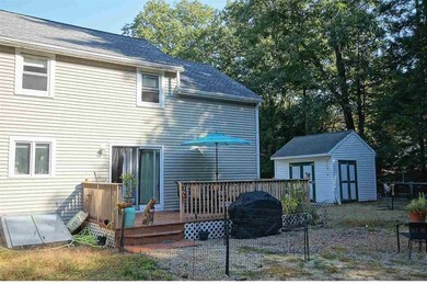 22 Mohawk Dr unit A, Londonderry, NH 03053 - photo 5