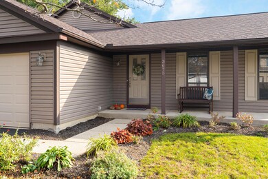 3675 Inverary Dr-3