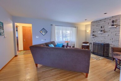 Living Room 4