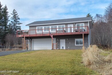 490 Soundview Ave-01