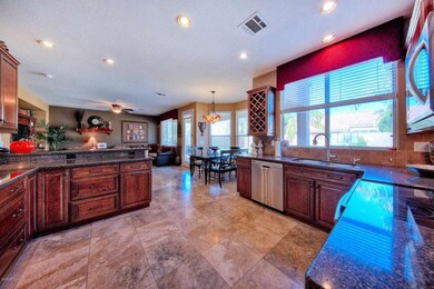1302WWinchesterWay006