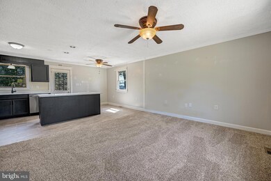 1628 Lee St, Chambersburg, PA 17201 - photo 4