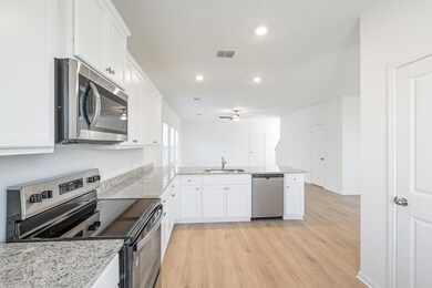 132 Paria Ct, Jarrell, TX 76537 - photo 5