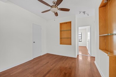 The Howard unit 11W, Rego Park, NY 11374 - photo 5