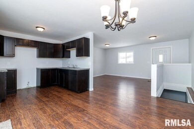 5315 Davie St, Davenport, IA 52806 - photo 3