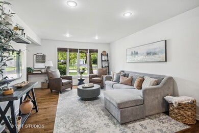 569 W Armitage Ave, Elmhurst, IL 60126 - photo 7