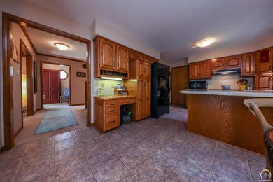 3776 SW Wood View Dr, Topeka, KS 66610 - photo 3