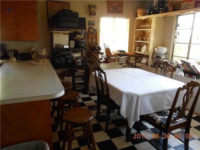 Kitchen. eat-in