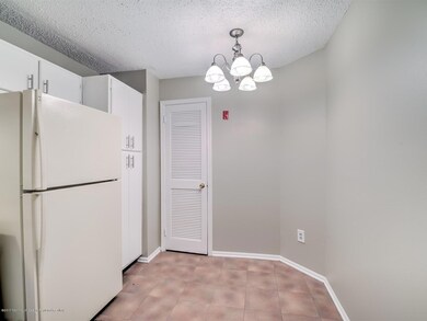 008_KITCHEN