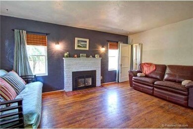Living room 4647