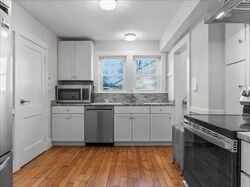 23-25 Bridges Ave unit 25, Newton, MA 02460 - photo 2