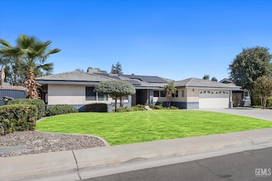 7946 Debbs Ave, Bakersfield, CA 93308 - photo 4