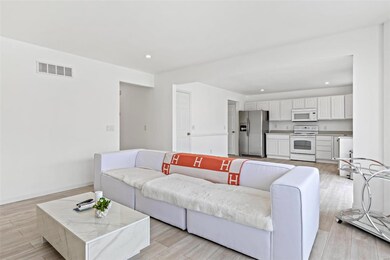 703 Brook Manor Ct, Lake Saint Louis, MO 63367 - photo 5