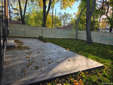 1833 N Washington Ave, Royal Oak, MI 48073 - photo 5