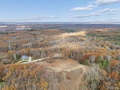 9410 Grand Summit Dr, Fenton, MI 48430 - photo 6