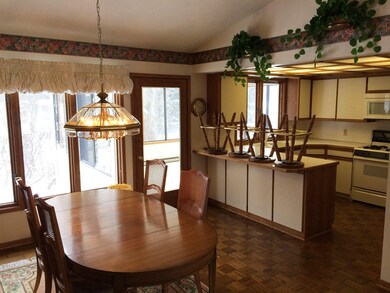 Dining Kitchen Area