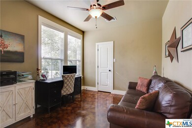 1014 Delmar St, San Marcos, TX 78666 - photo 3