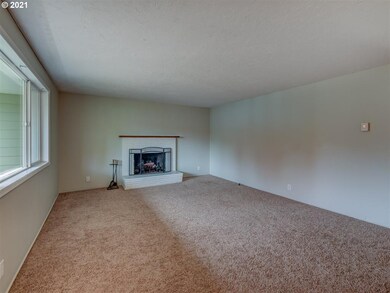 2050 Tarpon St, Eugene, OR 97401 - photo 3