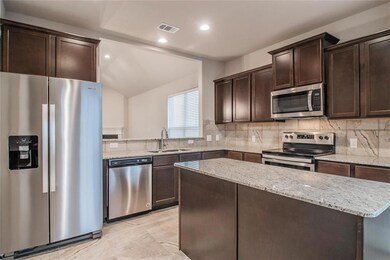 716 Vaquero St, White Settlement, TX 76108 - photo 3