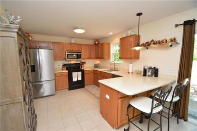 1085 Timberidge Ln, Allentown, PA 18106 - photo 5