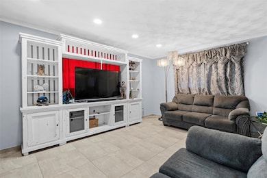 1404 Tatum Dr, Arlington, TX 76012 - photo 3