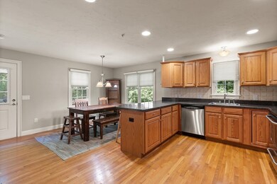 269 Washington St unit C5, Pembroke, MA 02359 - photo 4