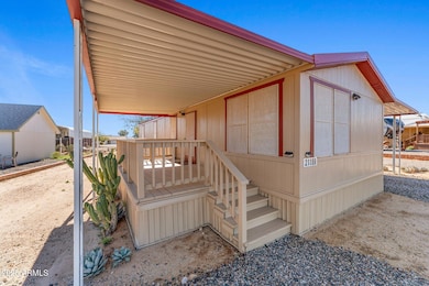 21199 W Escapee Way, Congress, AZ 85332 - photo 5