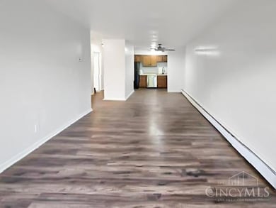 4901 Chalet Dr unit 309, Cincinnati, OH 45217 - photo 4