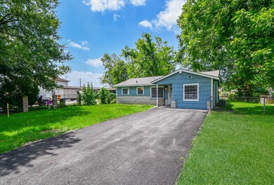 2718 Brea Crest St, Houston, TX 77093 - photo 4