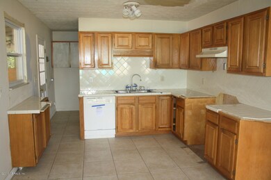 6435 Cooper Ln, Jacksonville, FL 32210 - photo 4