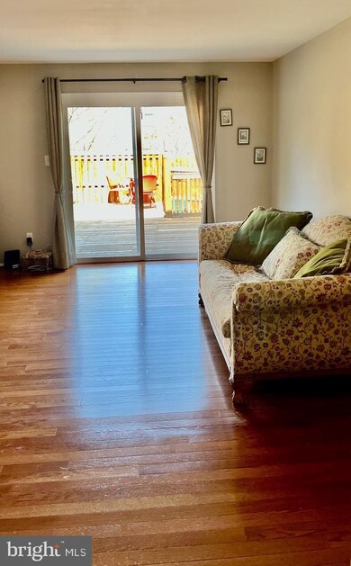 2319 Duke of Bedford Ct, Reston, VA 20191 - photo 4