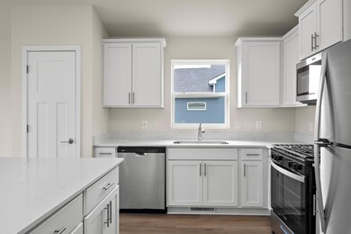 720 Spruce St N, Cambridge, MN 55008 - photo 7