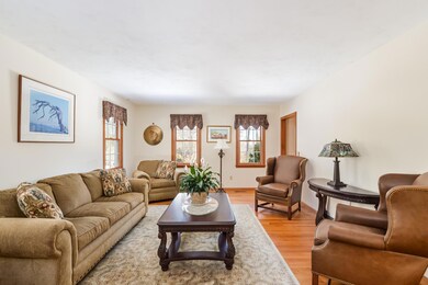5. Living Room 2